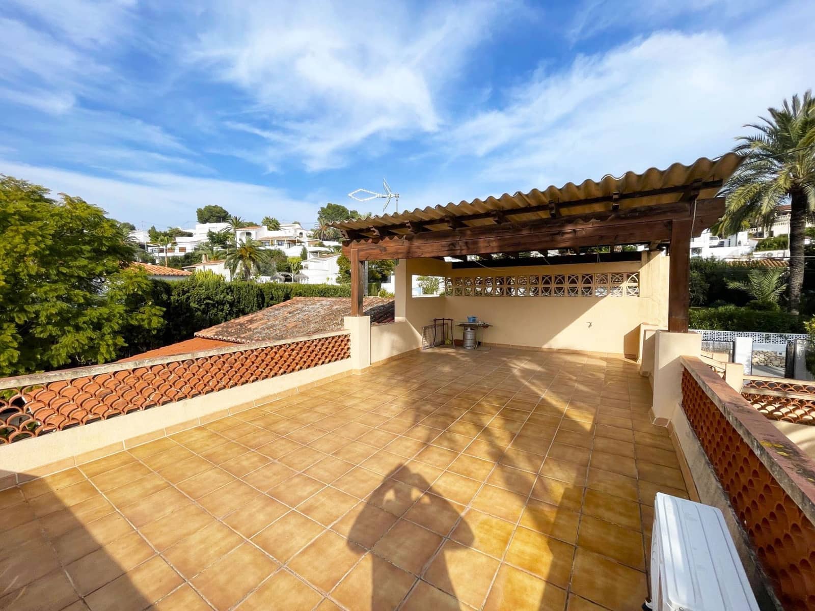 4 soveværelse Villa til salg i Benissa med swimmingpool garage - € 595.000 (Ref: 9512087)