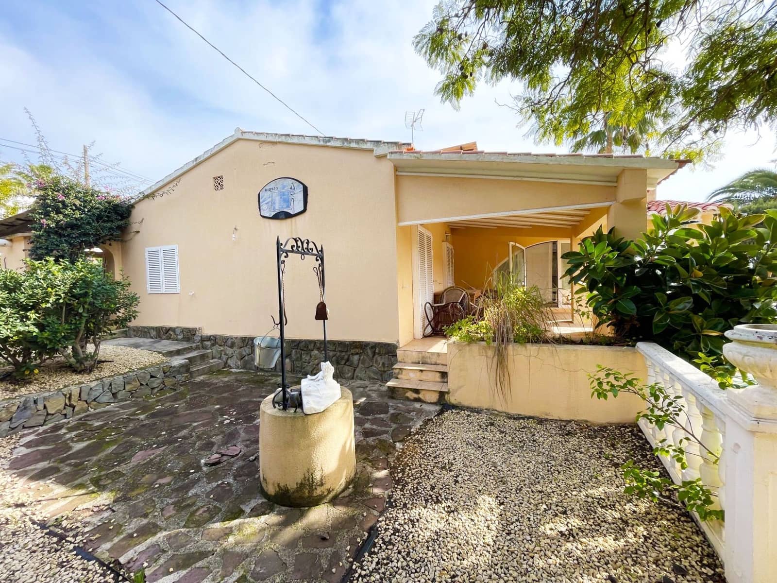 4 soveværelse Villa til salg i Benissa med swimmingpool garage - € 595.000 (Ref: 9512087)