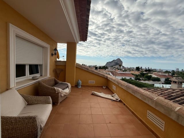 Chalet de 4 habitaciones en Calpe / Calp en venta con garaje - 899.000 € (Ref: 9521224)