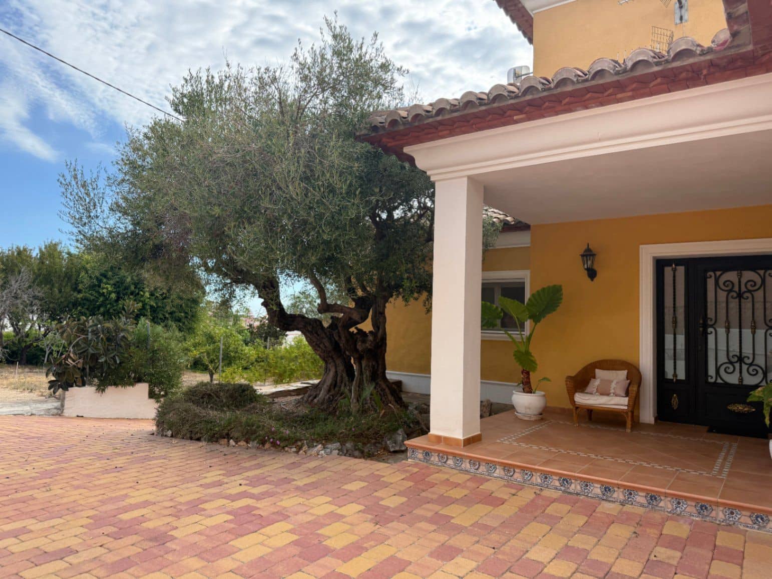 4 bedroom Villa for sale in Calpe / Calp with garage - € 899,000 (Ref: 9521224)