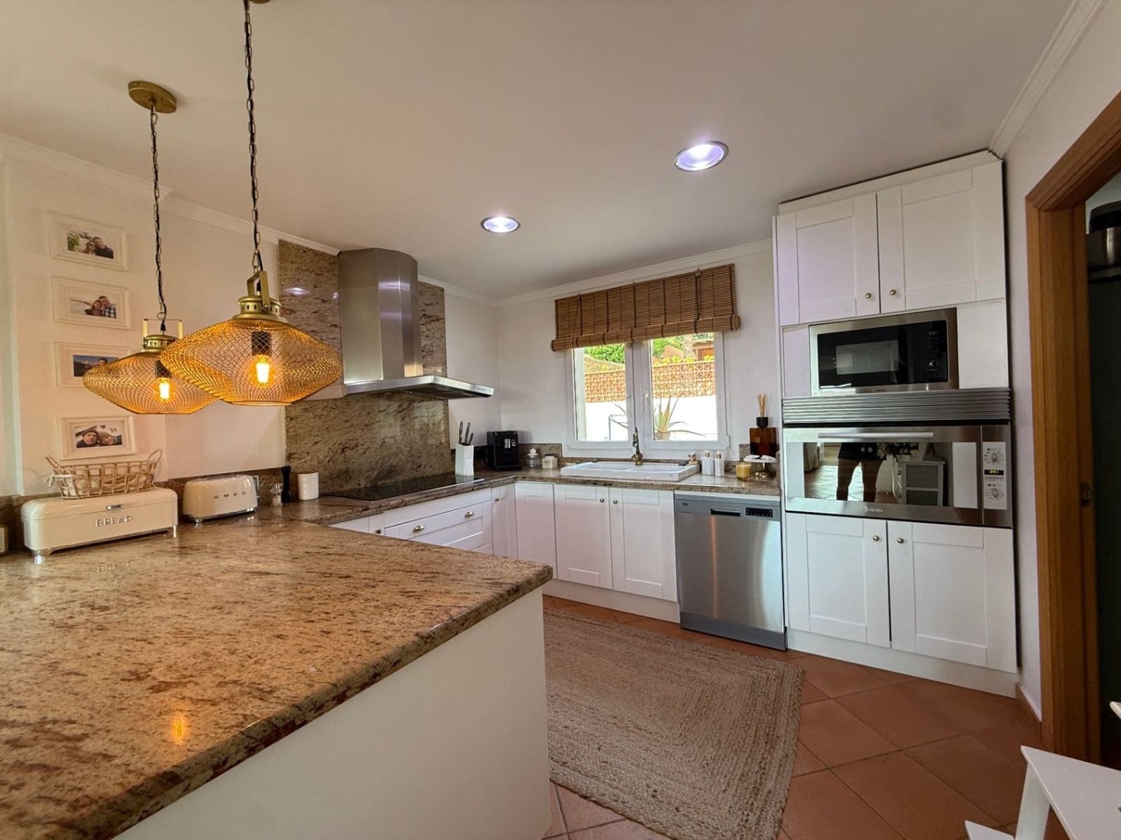 4 bedroom Villa for sale in Calpe / Calp with garage - € 899,000 (Ref: 9521224)