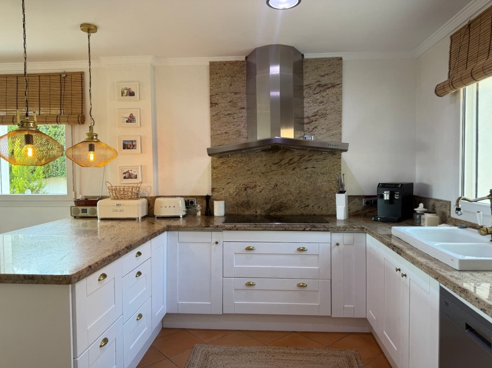 4 bedroom Villa for sale in Calpe / Calp with garage - € 899,000 (Ref: 9521224)