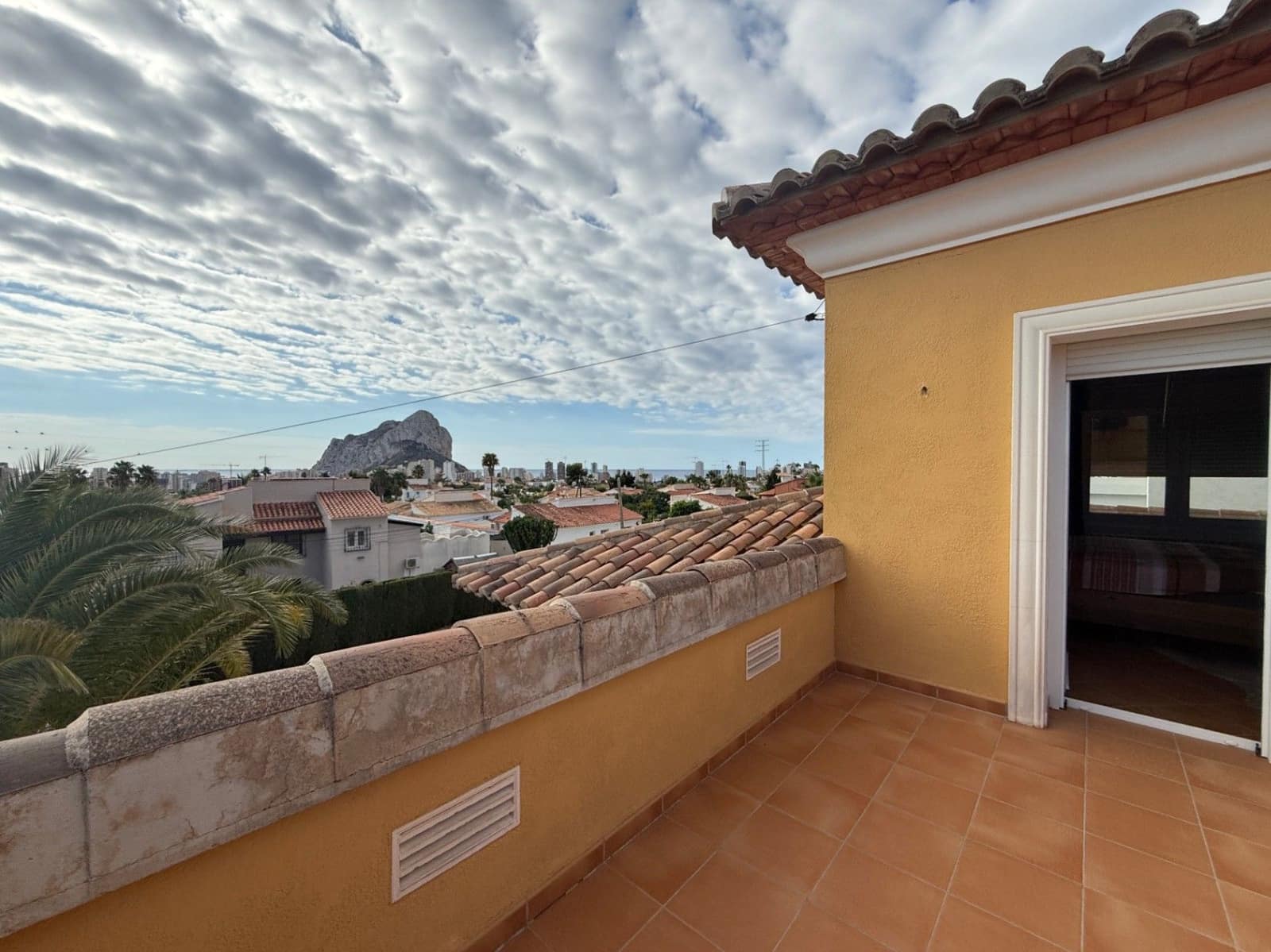 4 bedroom Villa for sale in Calpe / Calp with garage - € 899,000 (Ref: 9521224)