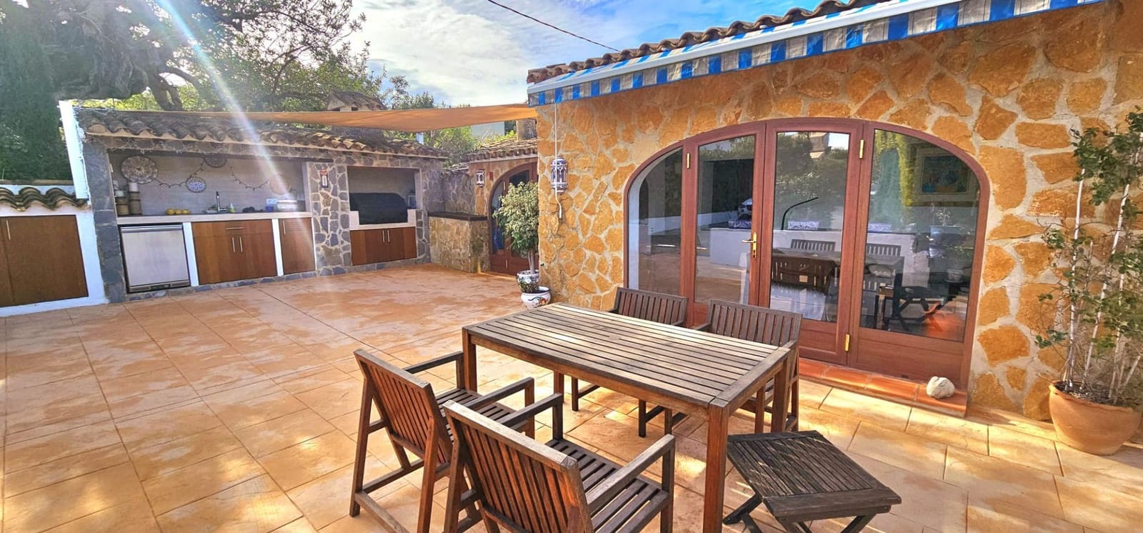Chalet de 3 habitaciones en Benissa en venta con piscina garaje - 630.000 € (Ref: 9554570)