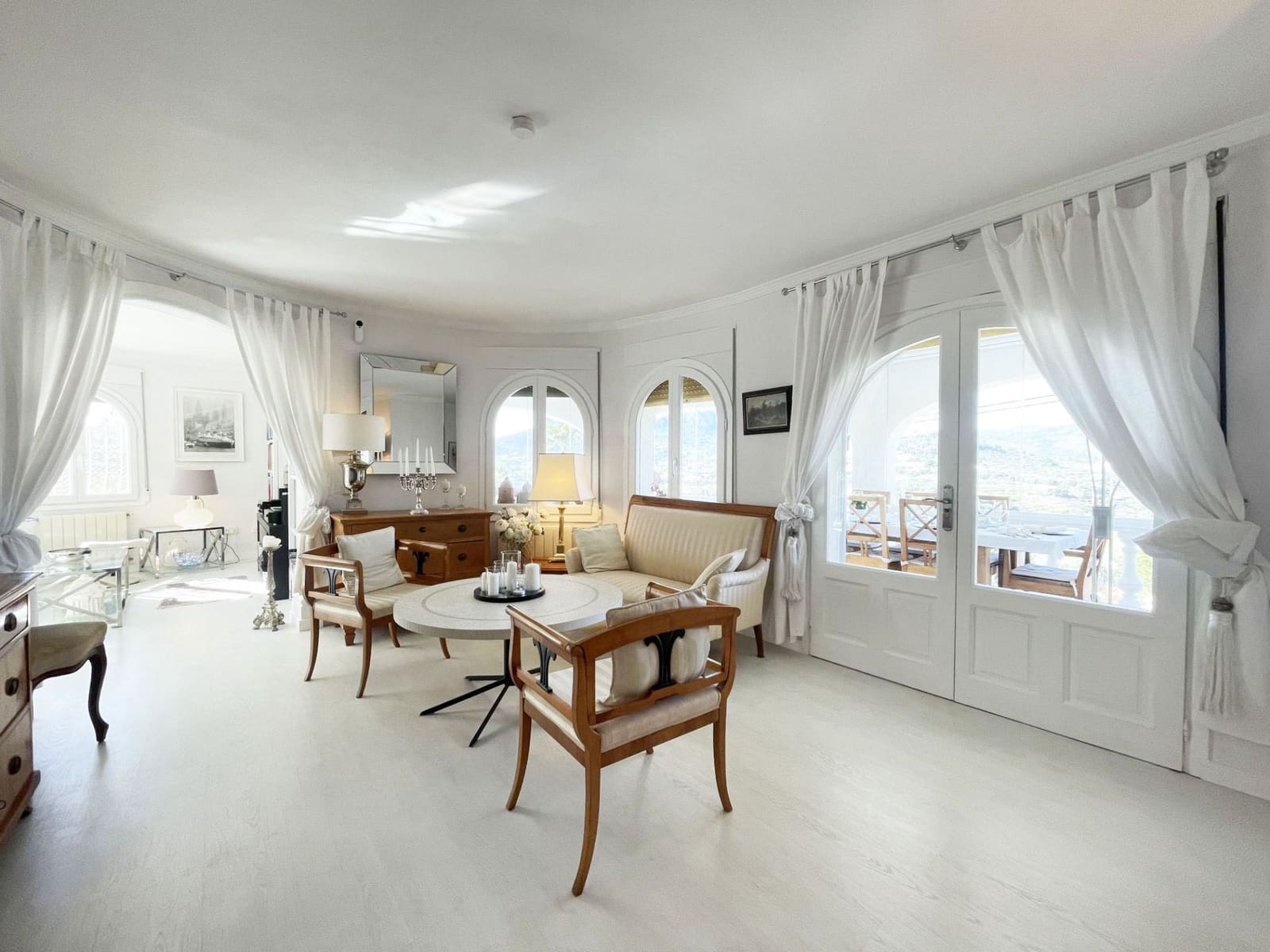 4 slaapkamer Villa te koop in Calpe / Calp met garage - € 799.000 (Ref: 9598687)