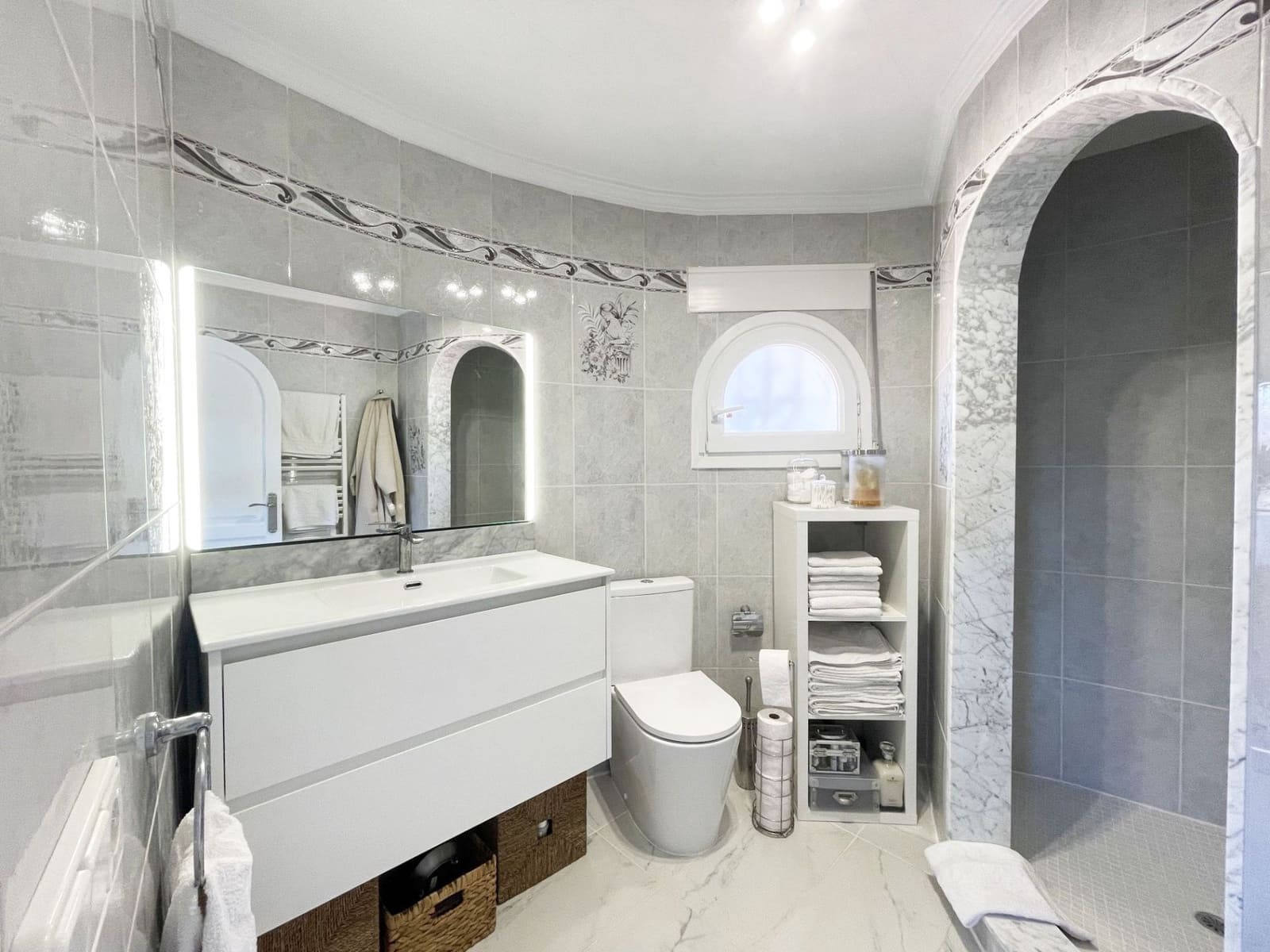 4 slaapkamer Villa te koop in Calpe / Calp met garage - € 799.000 (Ref: 9598687)