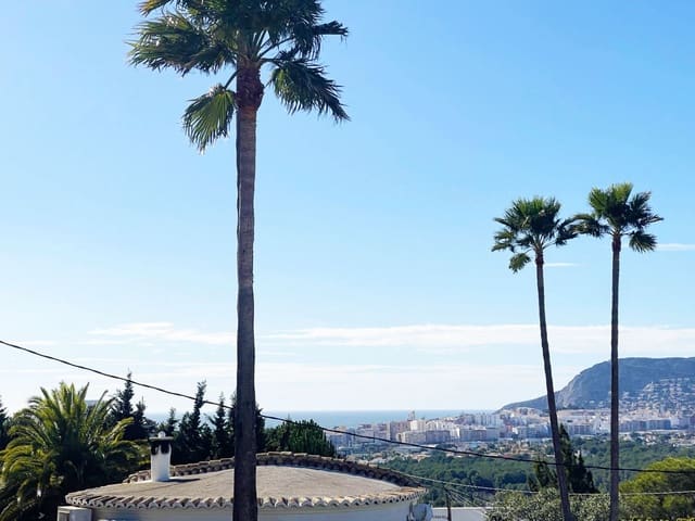 4 Zimmer Villa zu verkaufen in Calpe / Calp mit Garage - 799.000 € (Ref: 9598687)