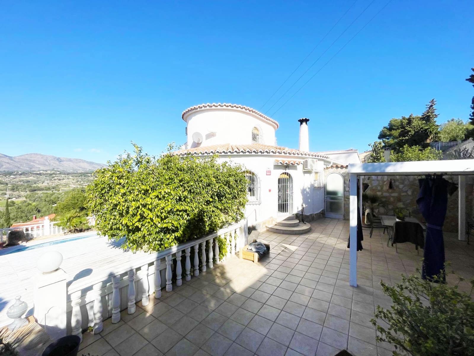 4 slaapkamer Villa te koop in Calpe / Calp met garage - € 799.000 (Ref: 9598687)
