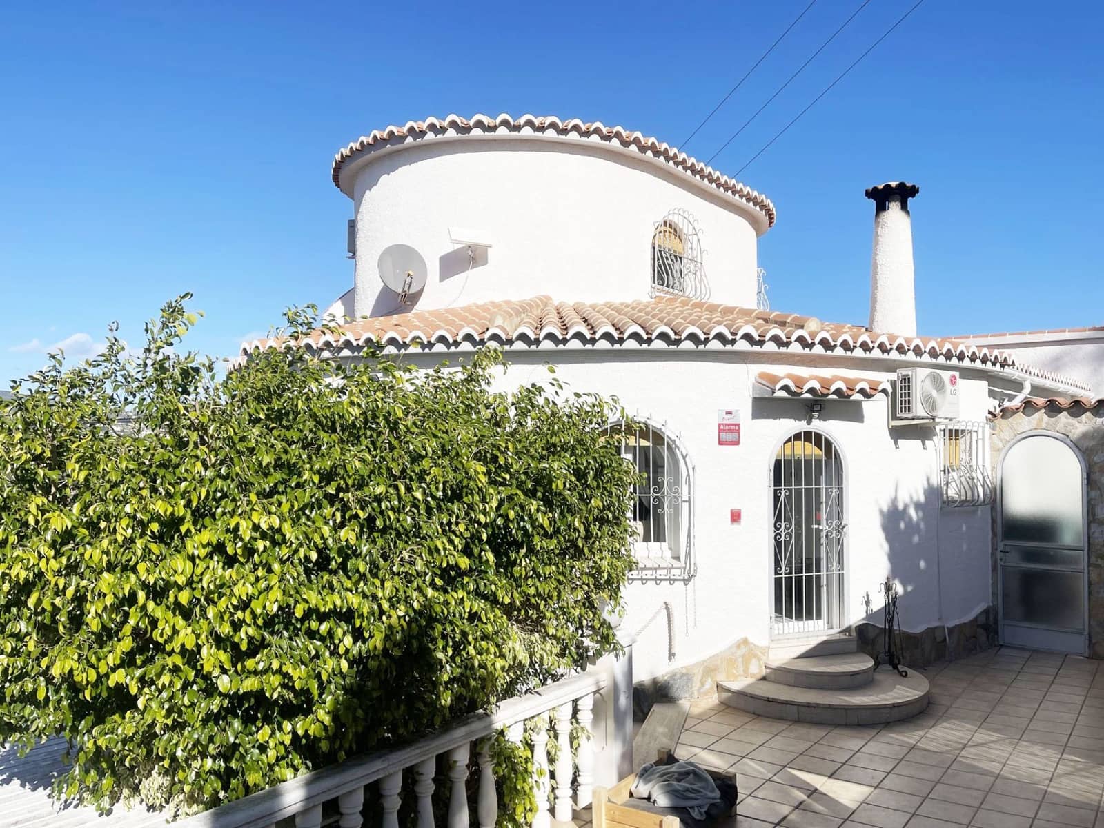 4 slaapkamer Villa te koop in Calpe / Calp met garage - € 799.000 (Ref: 9598687)