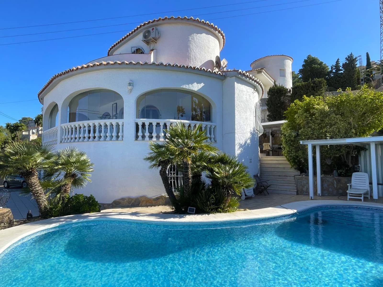 4 slaapkamer Villa te koop in Calpe / Calp met garage - € 799.000 (Ref: 9598687)