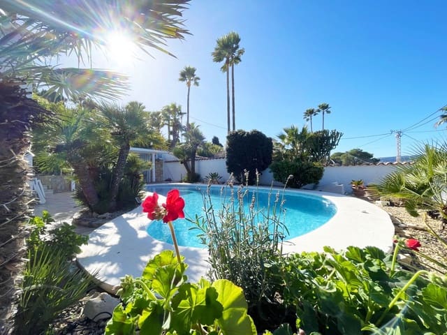 4 Zimmer Villa zu verkaufen in Calpe / Calp mit Garage - 799.000 € (Ref: 9598687)