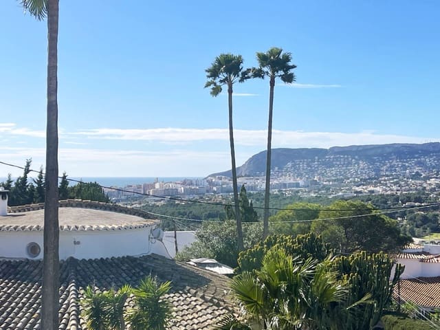 4 Zimmer Villa zu verkaufen in Calpe / Calp mit Garage - 799.000 € (Ref: 9598687)