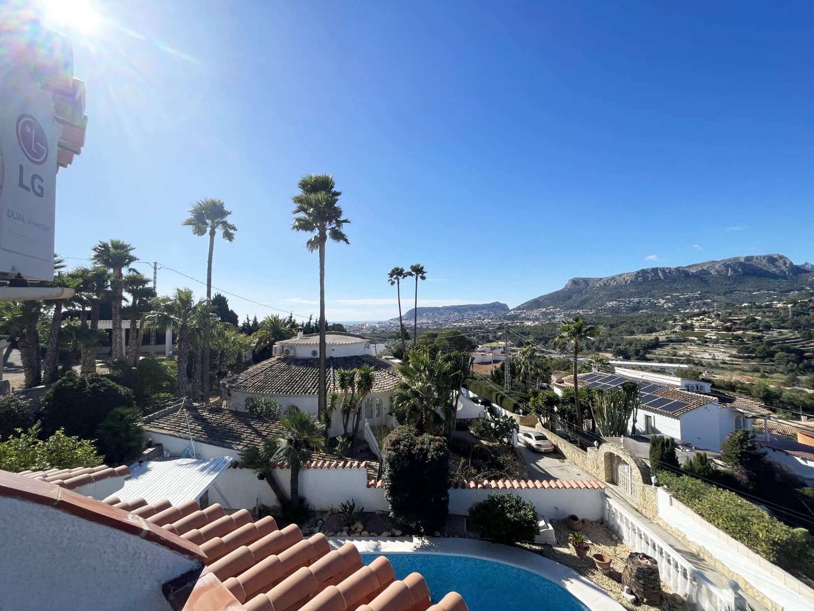 4 slaapkamer Villa te koop in Calpe / Calp met garage - € 799.000 (Ref: 9598687)