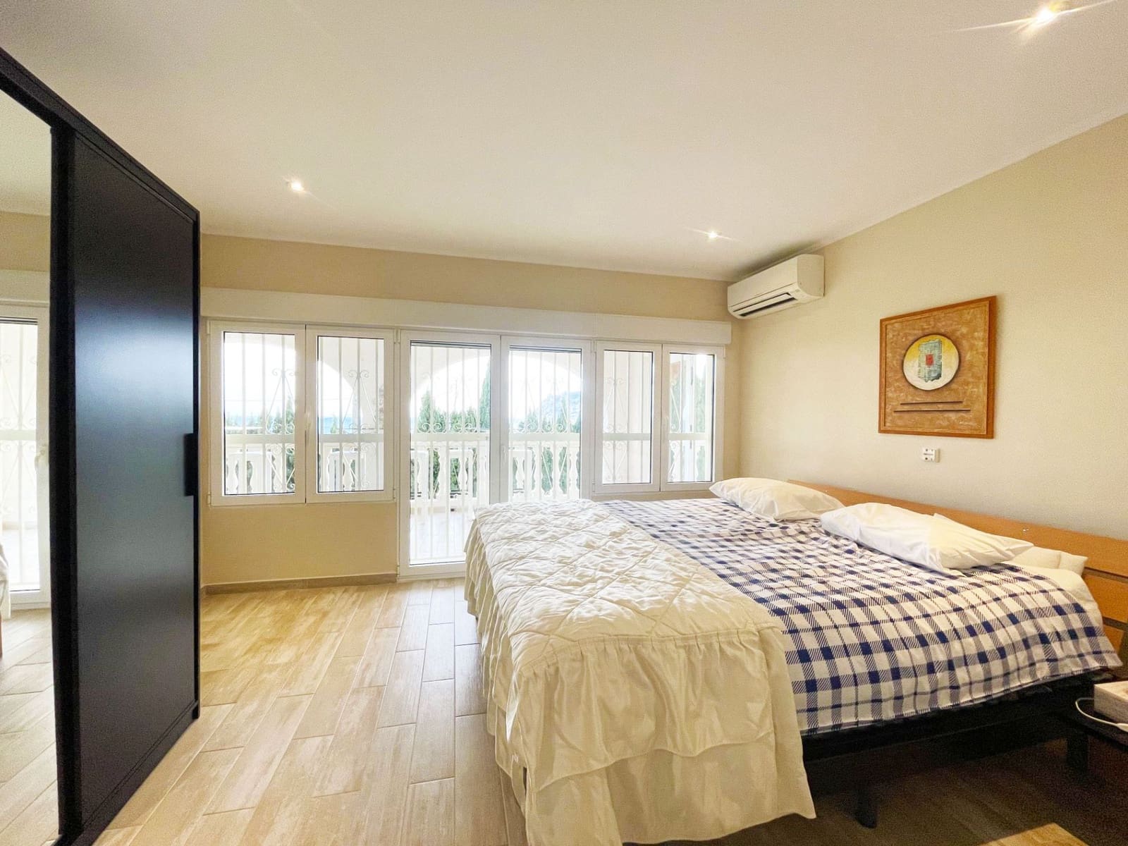 6 sypialnia Willa na sprzedaż w Calpe / Calp z basenem garażem - 899 000 € (Ref: 9607216)