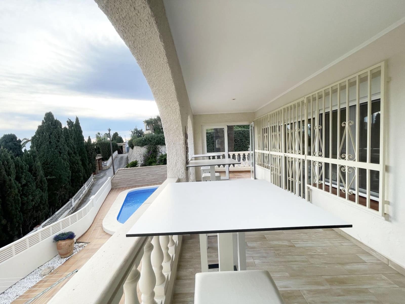 6 sypialnia Willa na sprzedaż w Calpe / Calp z basenem garażem - 899 000 € (Ref: 9607216)