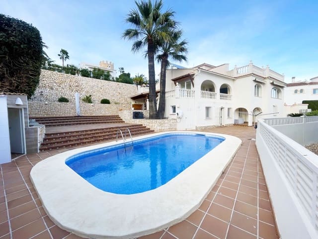 6 sypialnia Willa na sprzedaż w Calpe / Calp z basenem garażem - 899 000 € (Ref: 9607216)
