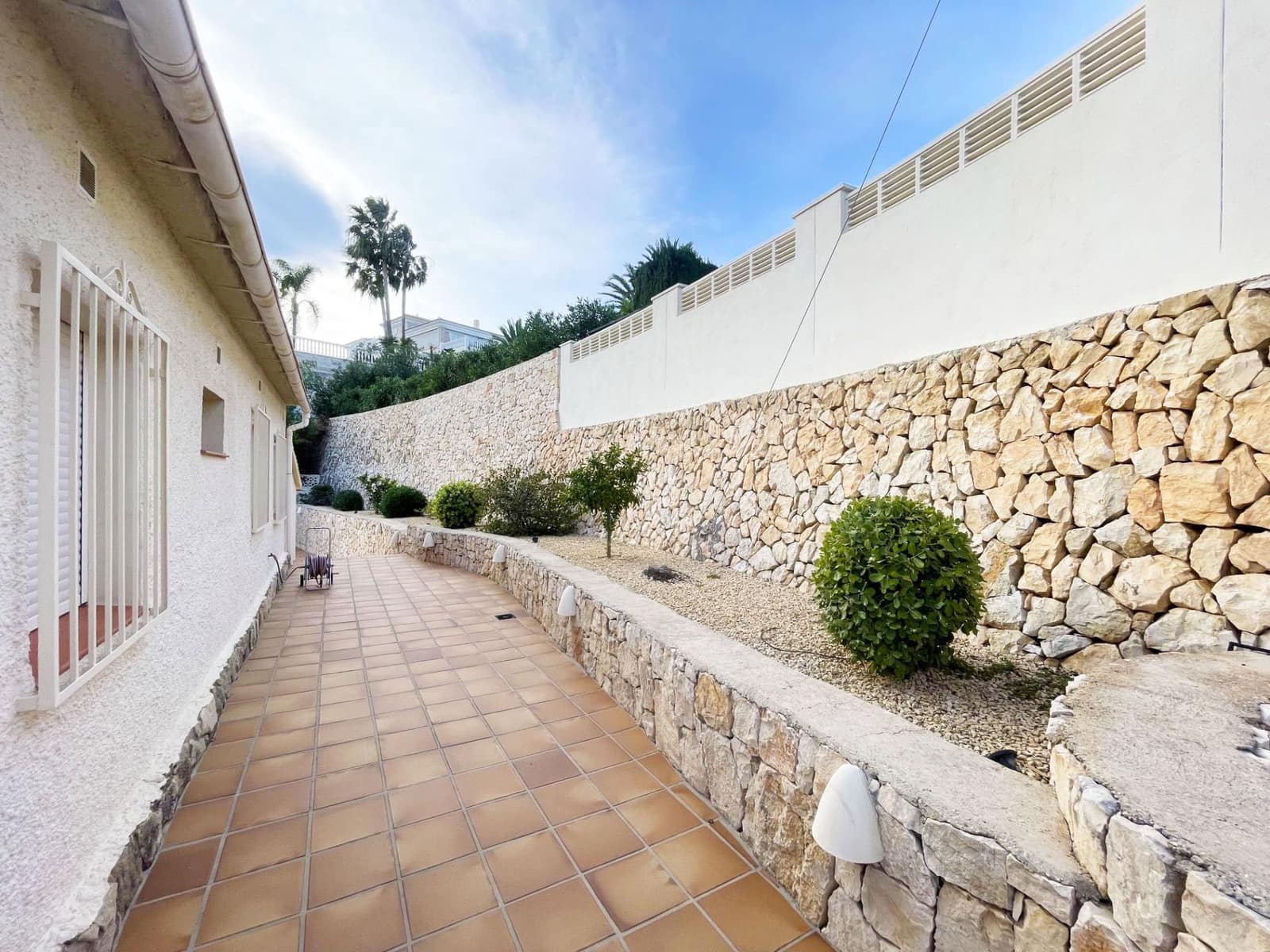 6 sypialnia Willa na sprzedaż w Calpe / Calp z basenem garażem - 899 000 € (Ref: 9607216)