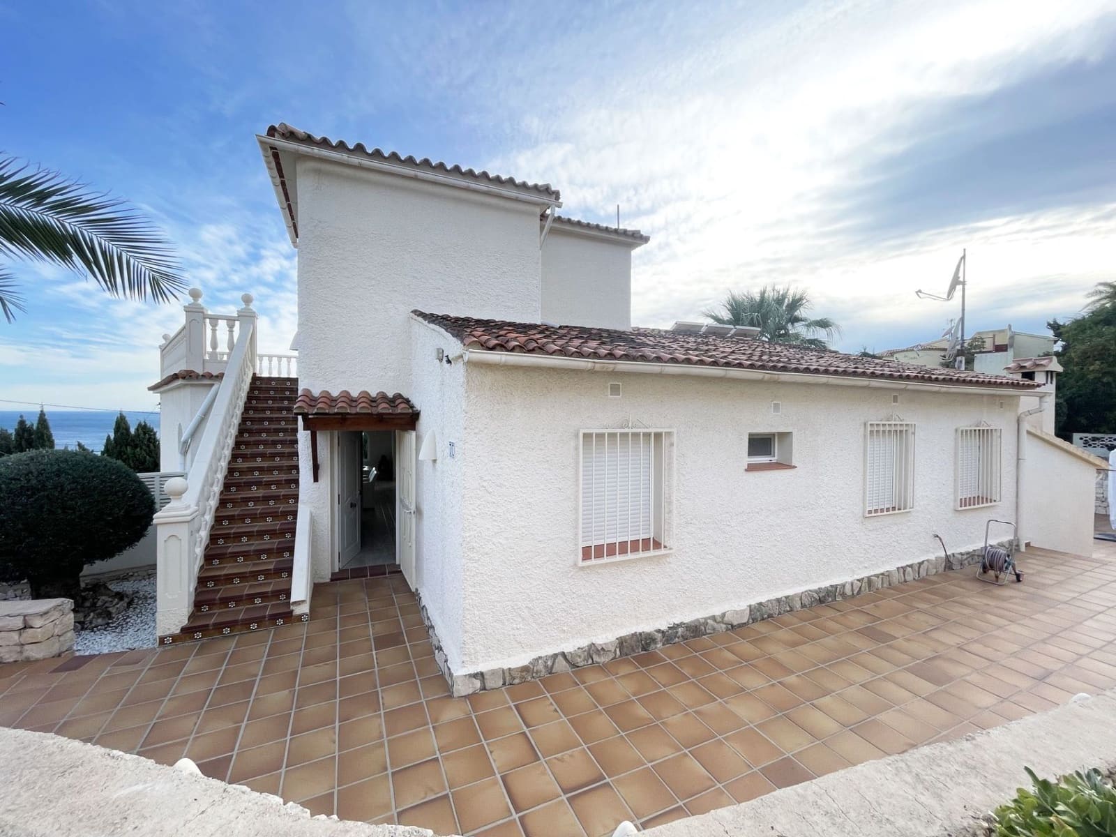 6 sypialnia Willa na sprzedaż w Calpe / Calp z basenem garażem - 899 000 € (Ref: 9607216)