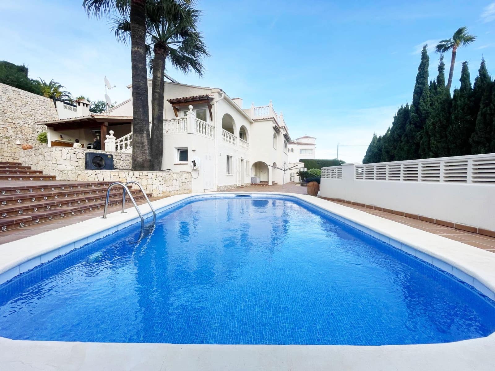 6 sypialnia Willa na sprzedaż w Calpe / Calp z basenem garażem - 899 000 € (Ref: 9607216)