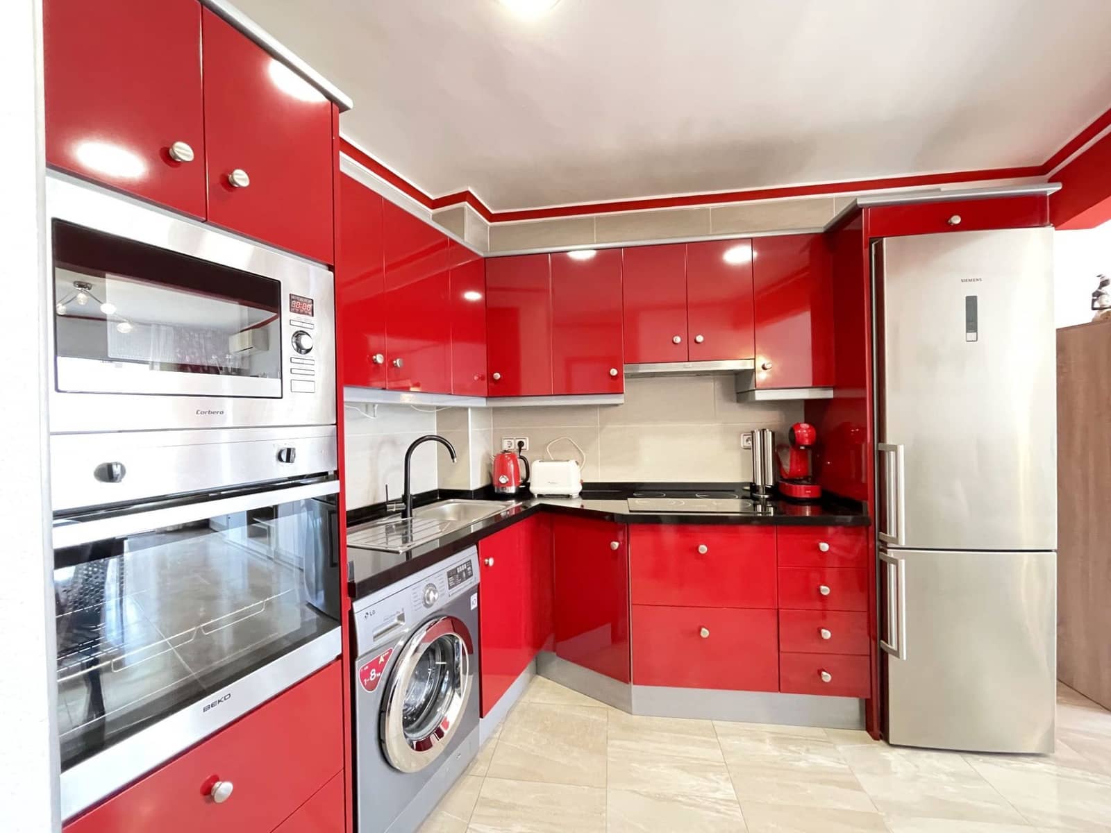 1 bedroom Apartment for sale in Calpe / Calp - € 266,000 (Ref: 9719500)