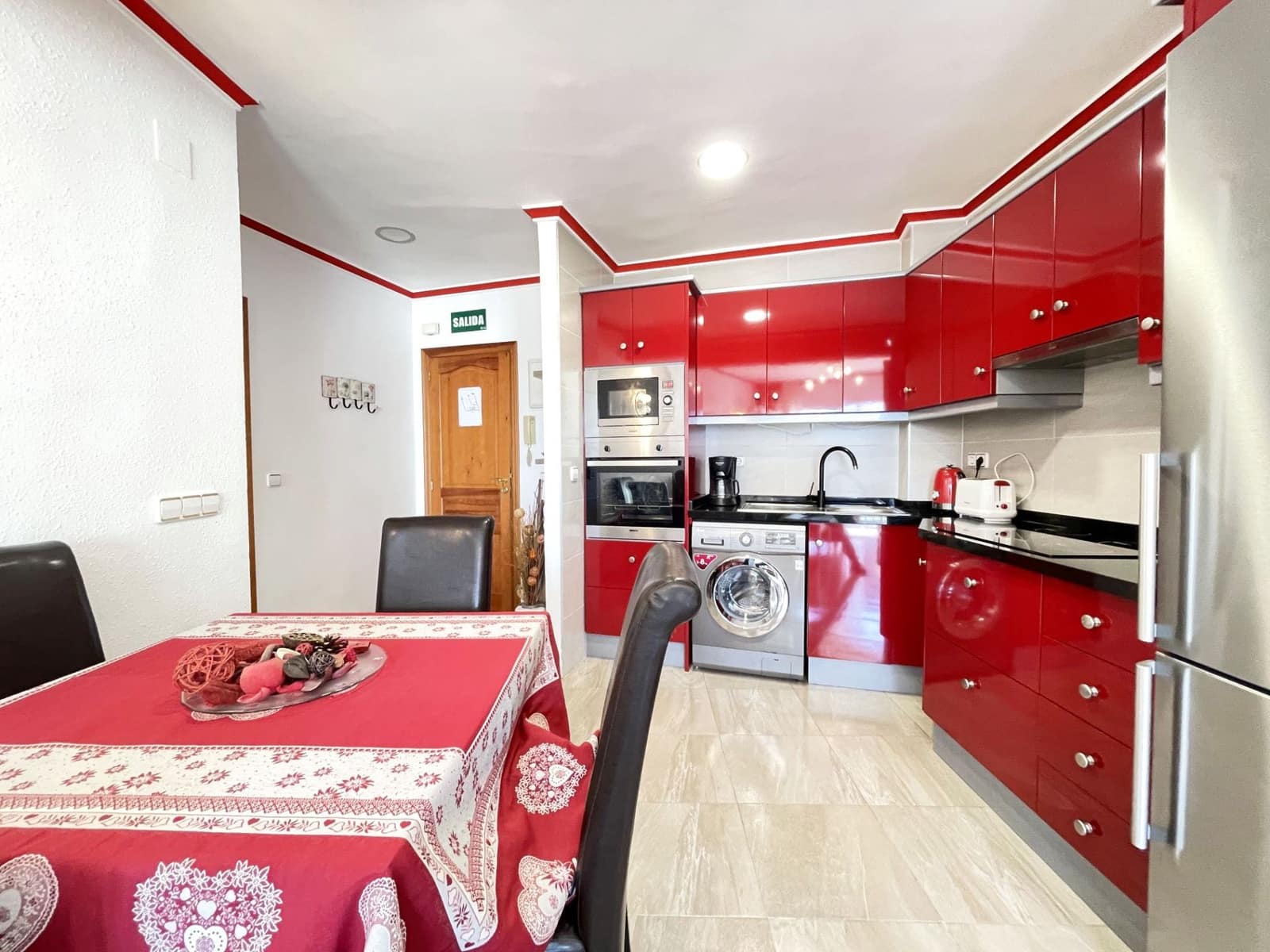 1 bedroom Apartment for sale in Calpe / Calp - € 266,000 (Ref: 9719500)