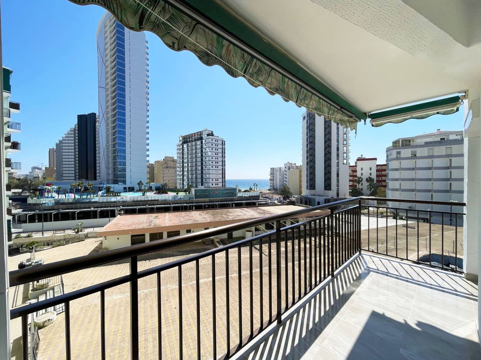 1 bedroom Apartment for sale in Calpe / Calp - € 266,000 (Ref: 9719500)