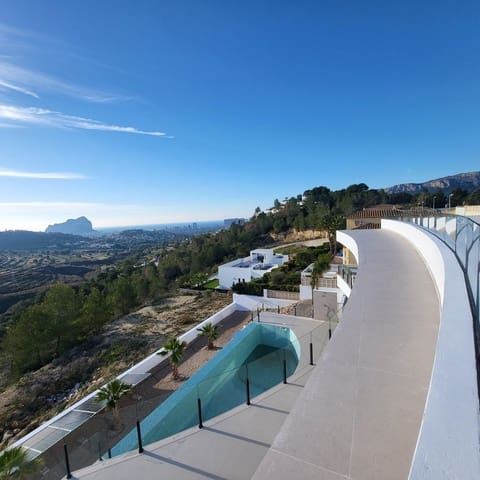 4 soveværelse Villa til salg i Calpe / Calp med swimmingpool garage - € 1.750.000 (Ref: 9719501)