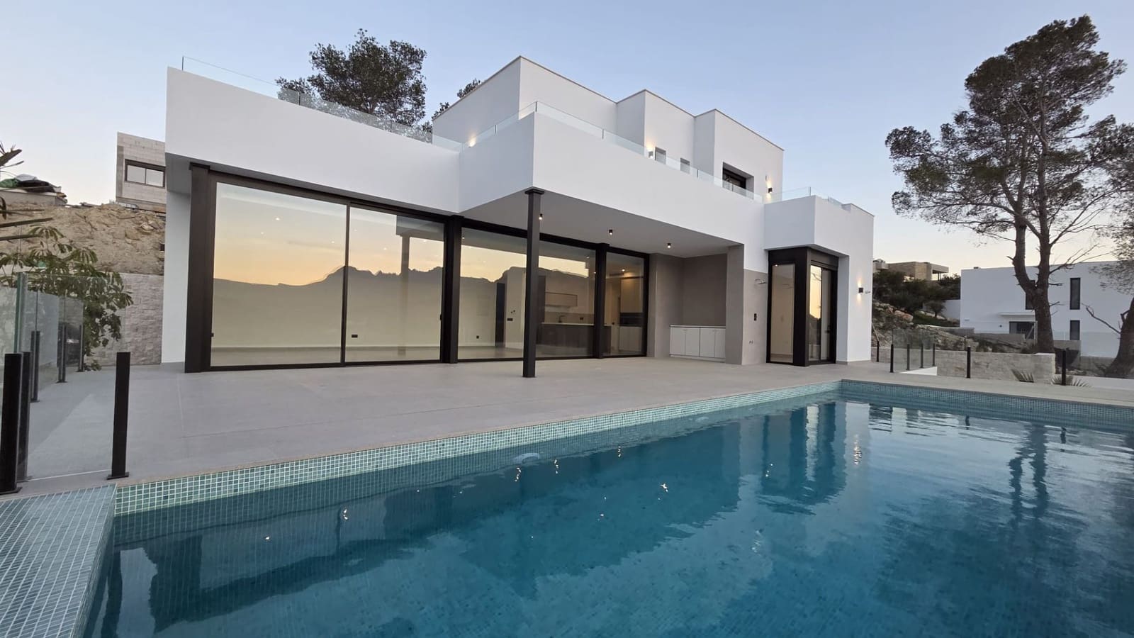 3 camera da letto Villa in vendita in Calpe / Calp con piscina garage - 1.135.000 € (Rif: 9719502)
