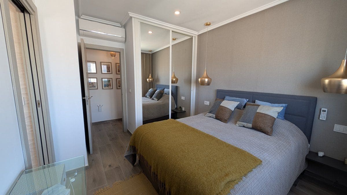 2 soveværelse Lejlighed til salg i Calpe / Calp med swimmingpool garage - € 575.000 (Ref: 9783031)