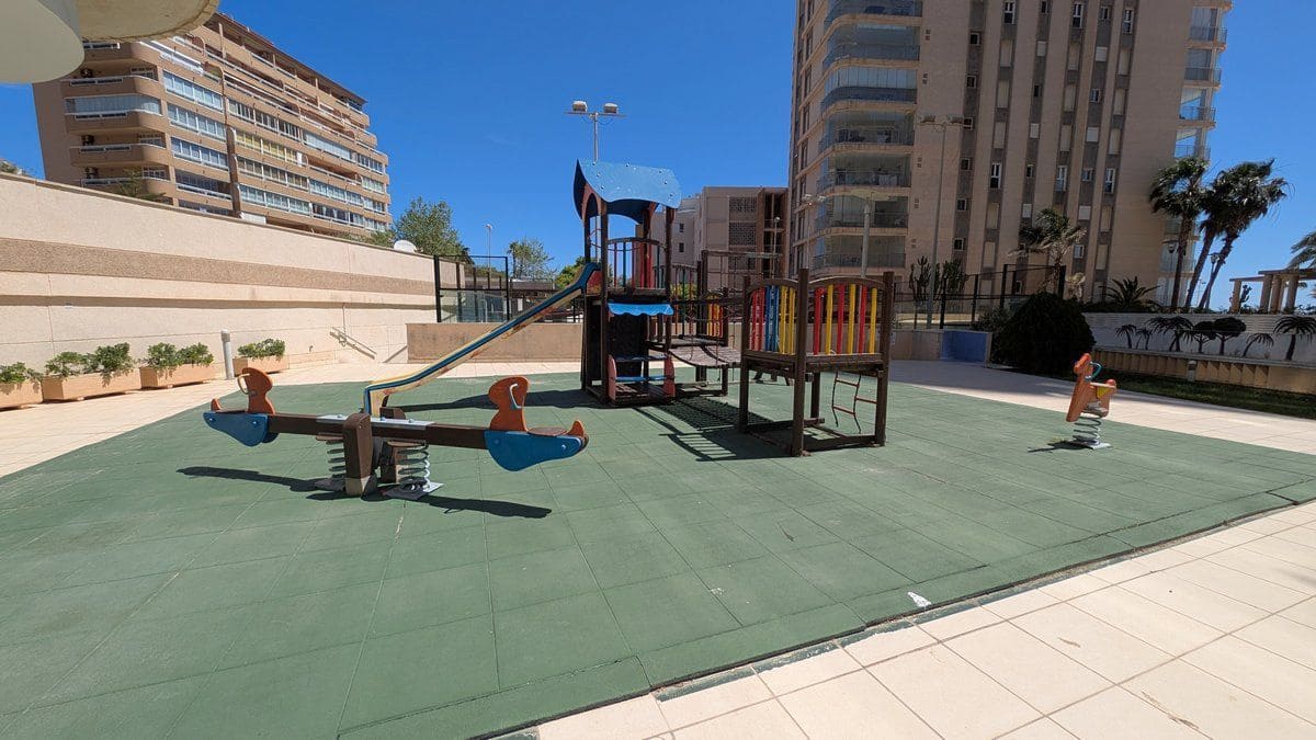 2 soveværelse Lejlighed til salg i Calpe / Calp med swimmingpool garage - € 575.000 (Ref: 9783031)