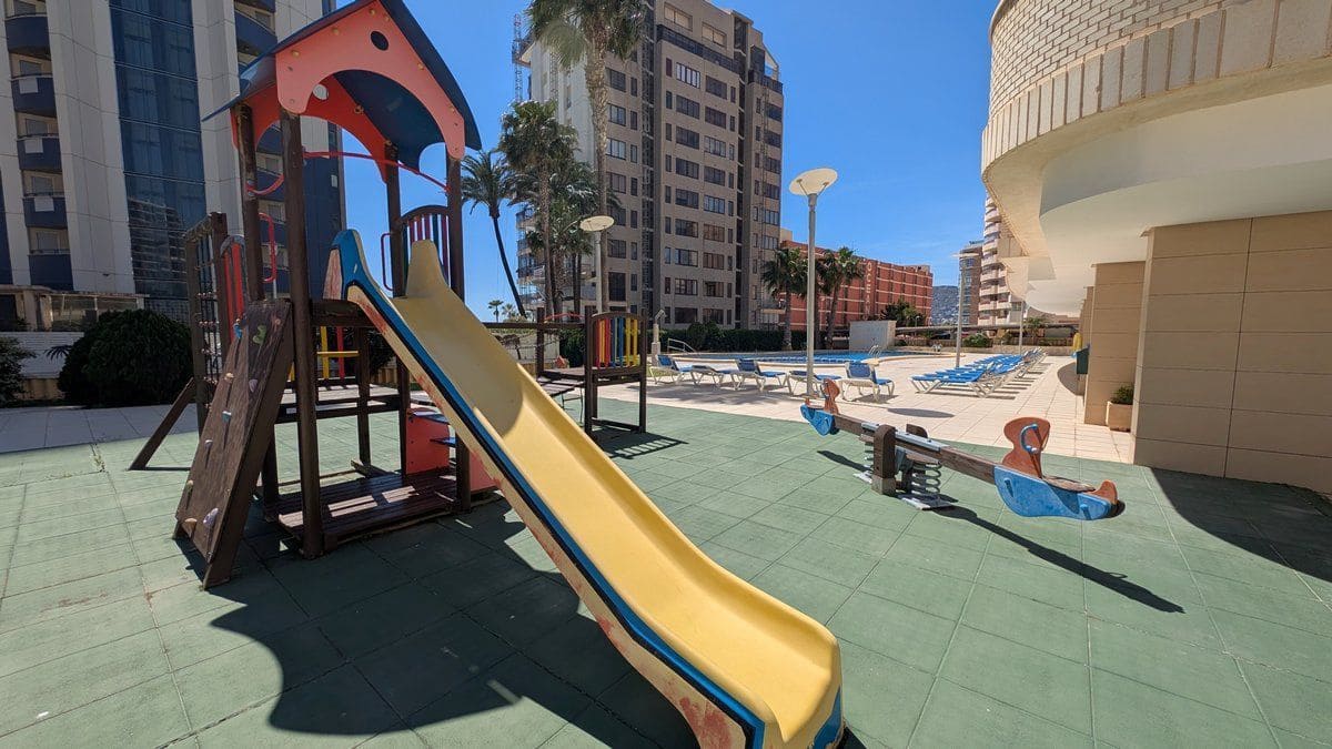 2 soveværelse Lejlighed til salg i Calpe / Calp med swimmingpool garage - € 575.000 (Ref: 9783031)