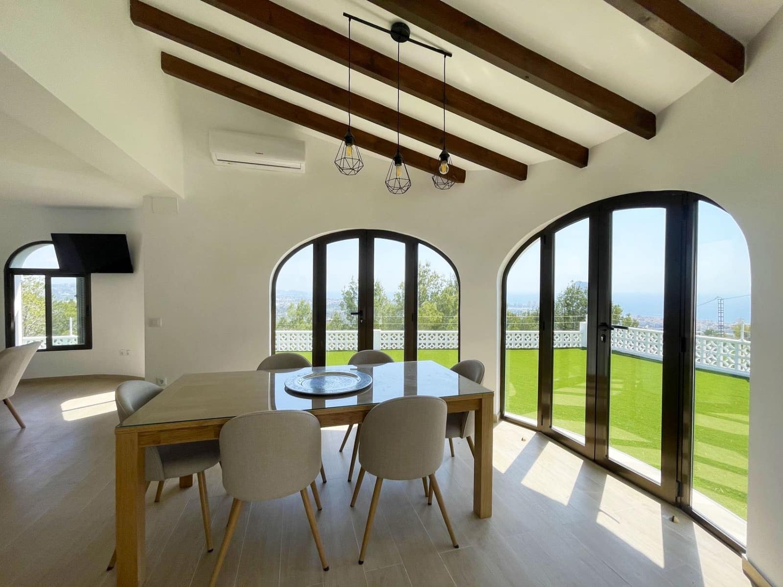 Chalet de 3 habitaciones en Calpe / Calp en venta con piscina garaje - 899.000 € (Ref: 9816995)