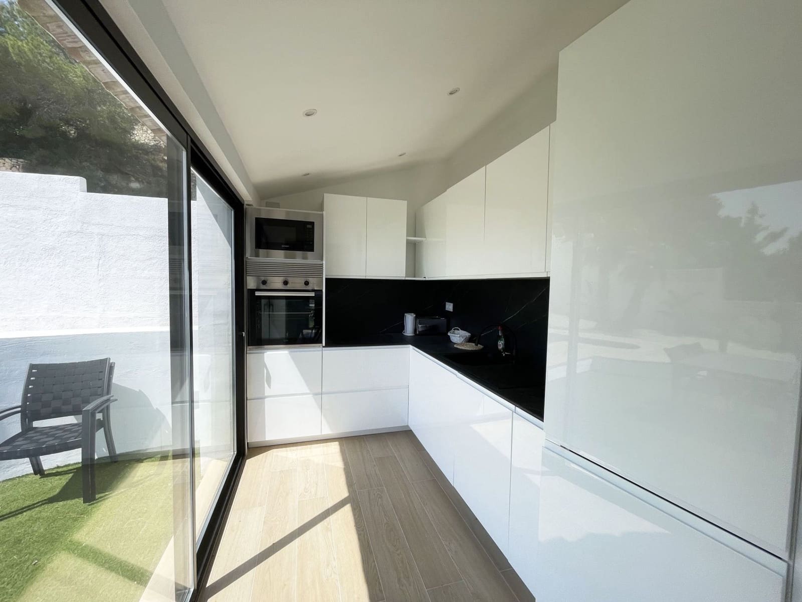 Chalet de 3 habitaciones en Calpe / Calp en venta con piscina garaje - 899.000 € (Ref: 9816995)