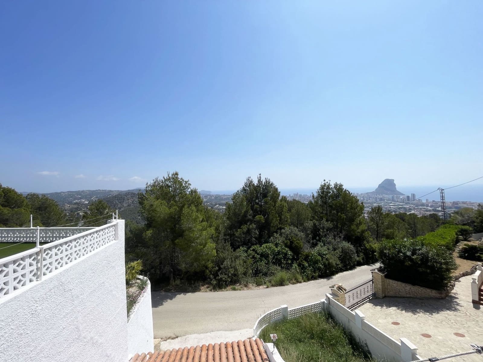 Chalet de 3 habitaciones en Calpe / Calp en venta con piscina garaje - 899.000 € (Ref: 9816995)