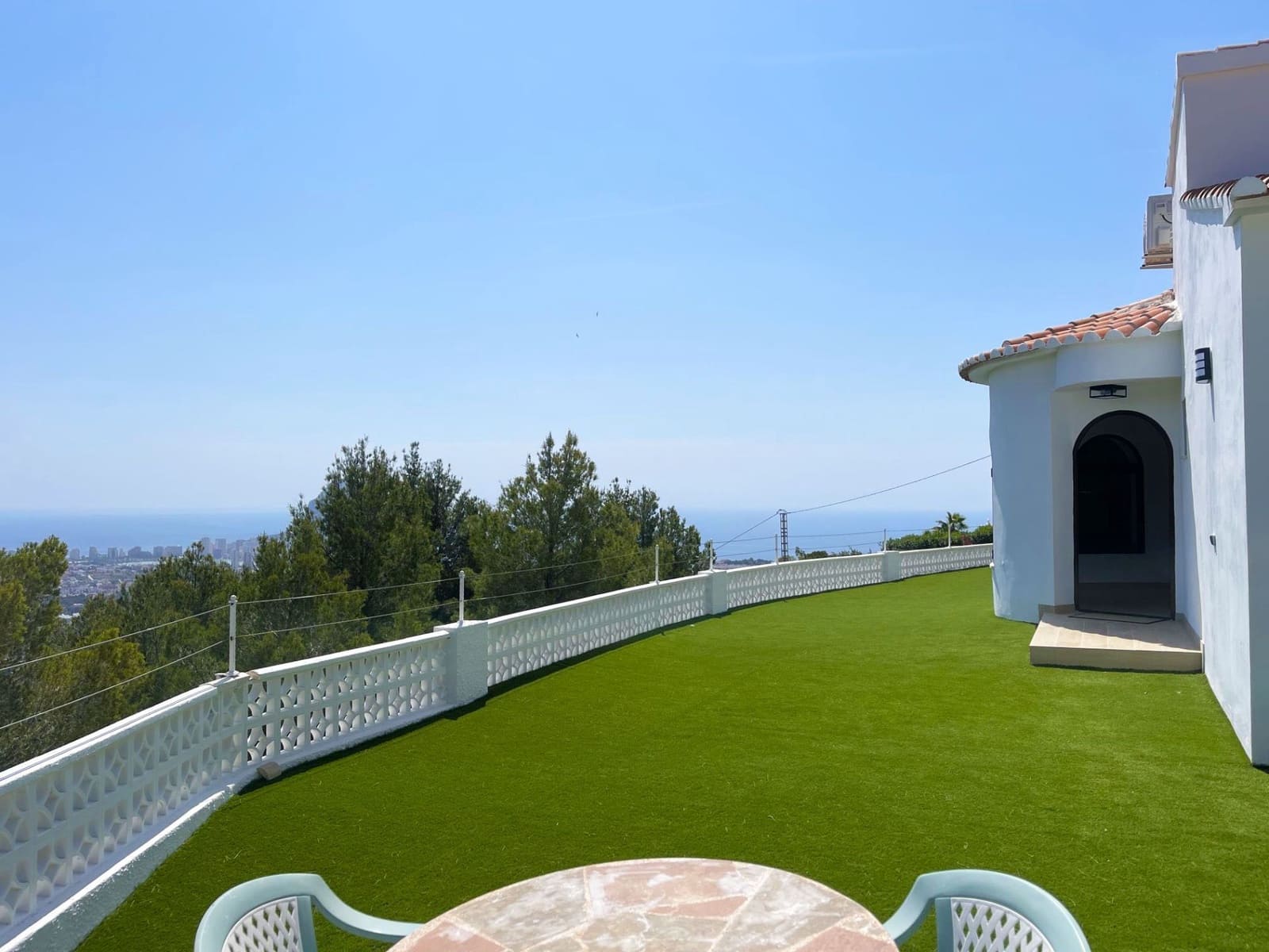 Chalet de 3 habitaciones en Calpe / Calp en venta con piscina garaje - 899.000 € (Ref: 9816995)