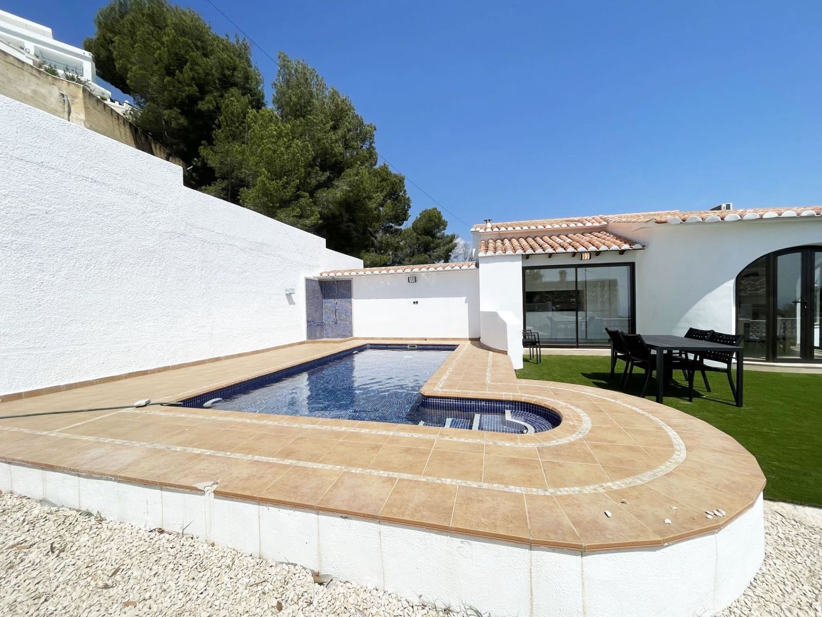 Chalet de 3 habitaciones en Calpe / Calp en venta con piscina garaje - 899.000 € (Ref: 9816995)