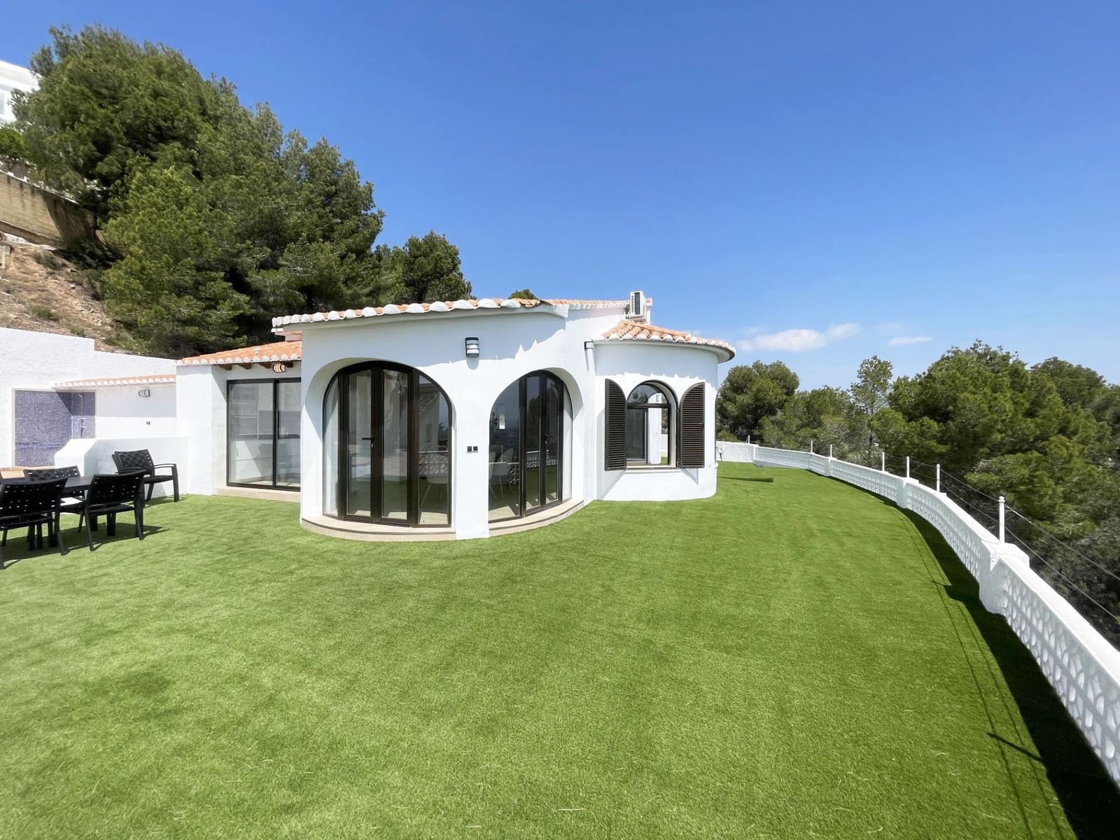 Chalet de 3 habitaciones en Calpe / Calp en venta con piscina garaje - 899.000 € (Ref: 9816995)