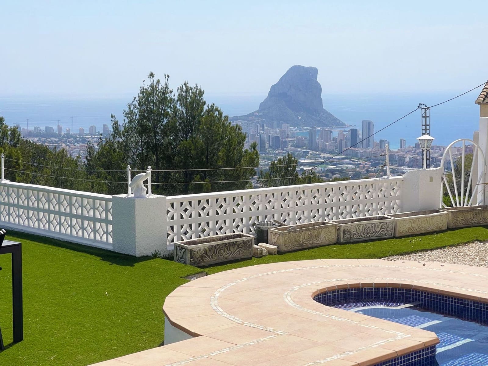Chalet de 3 habitaciones en Calpe / Calp en venta con piscina garaje - 899.000 € (Ref: 9816995)