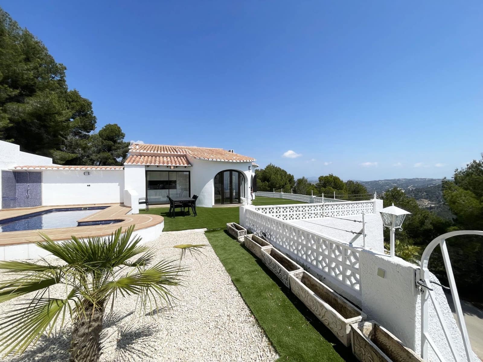 Chalet de 3 habitaciones en Calpe / Calp en venta con piscina garaje - 899.000 € (Ref: 9816995)