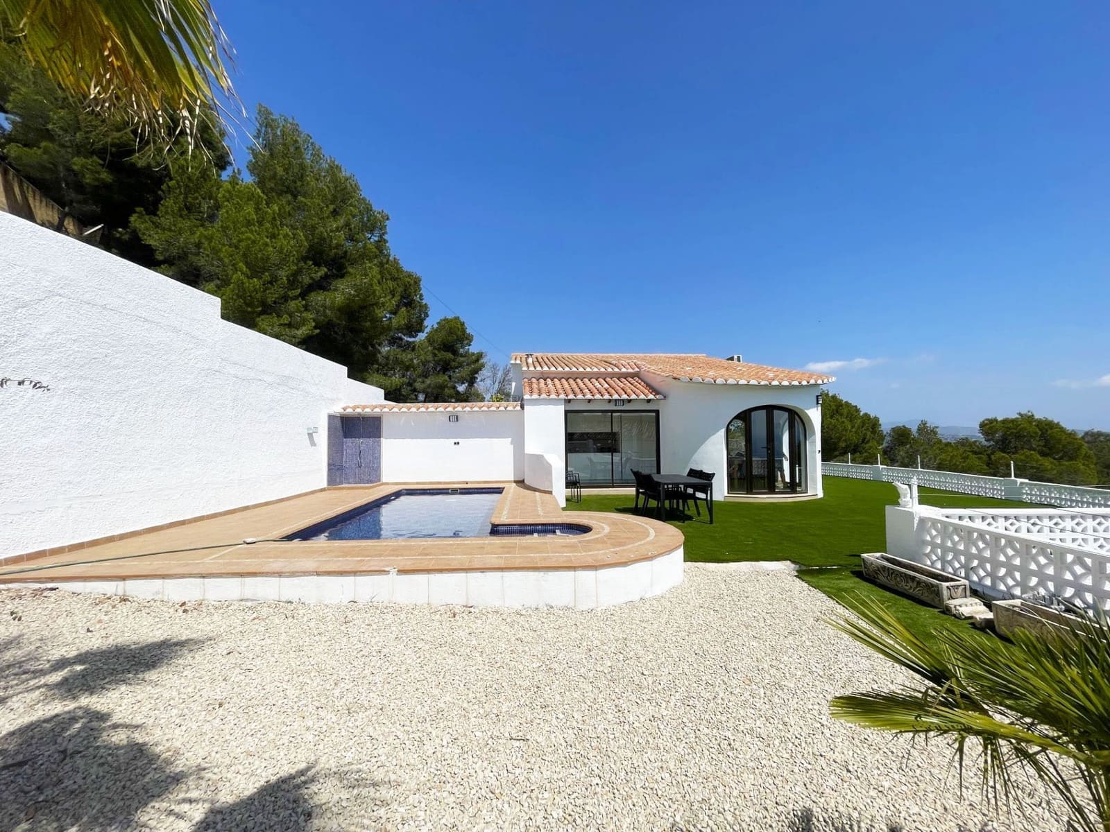 Chalet de 3 habitaciones en Calpe / Calp en venta con piscina garaje - 899.000 € (Ref: 9816995)