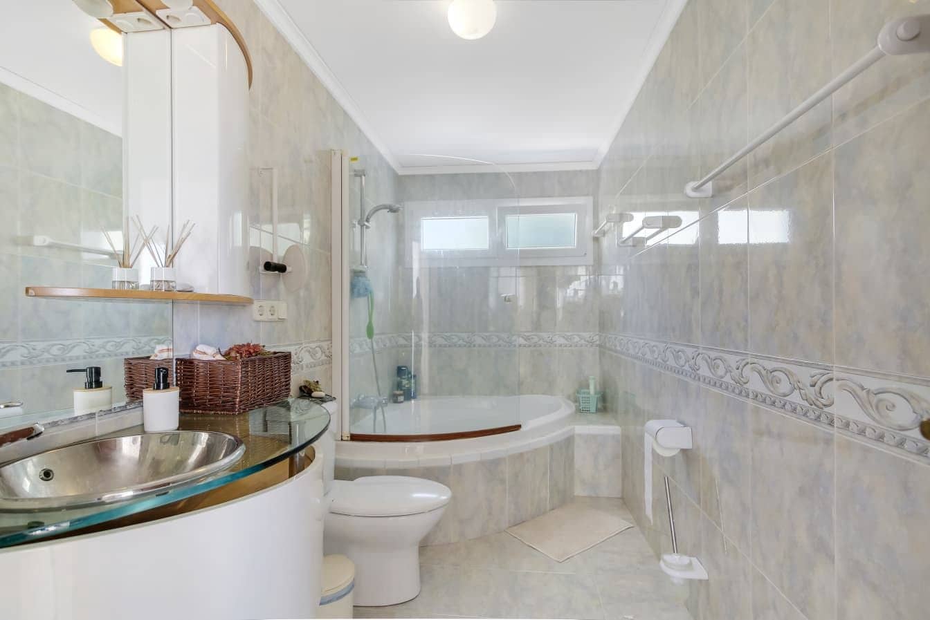 3 slaapkamer Villa te koop in Altea la Vella met zwembad garage - € 530.000 (Ref: 9840818)