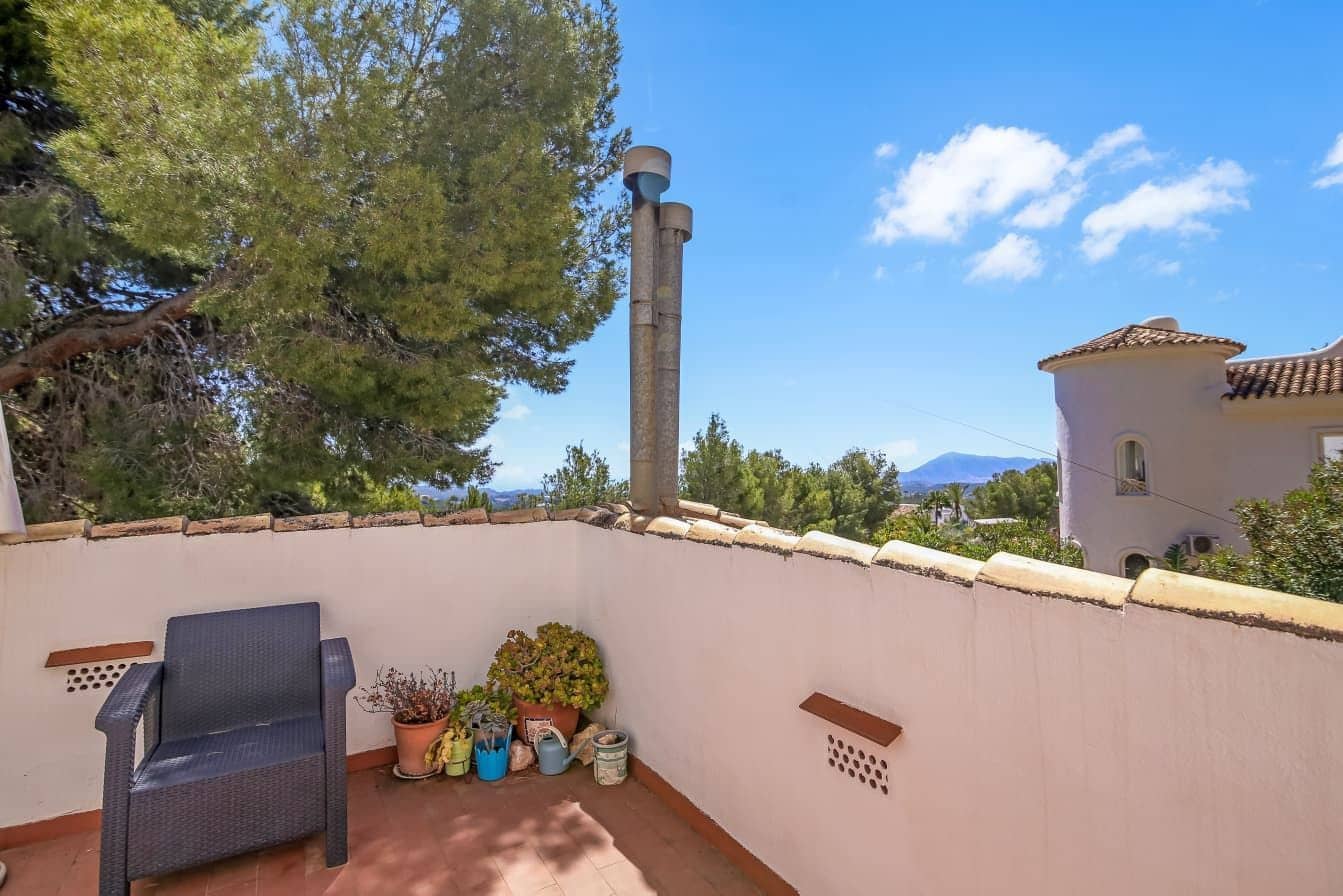 3 slaapkamer Villa te koop in Altea la Vella met zwembad garage - € 530.000 (Ref: 9840818)