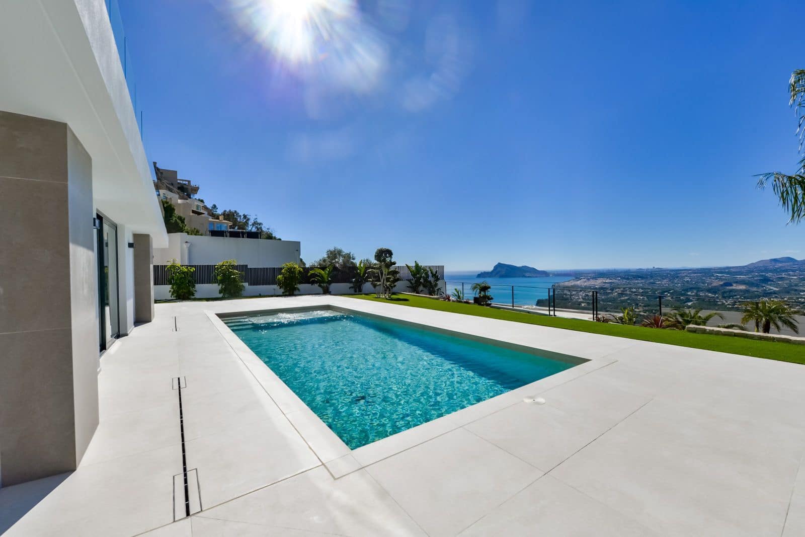 4 bedroom Villa for sale in Altea with pool garage - € 2,690,000 (Ref: 9840819)