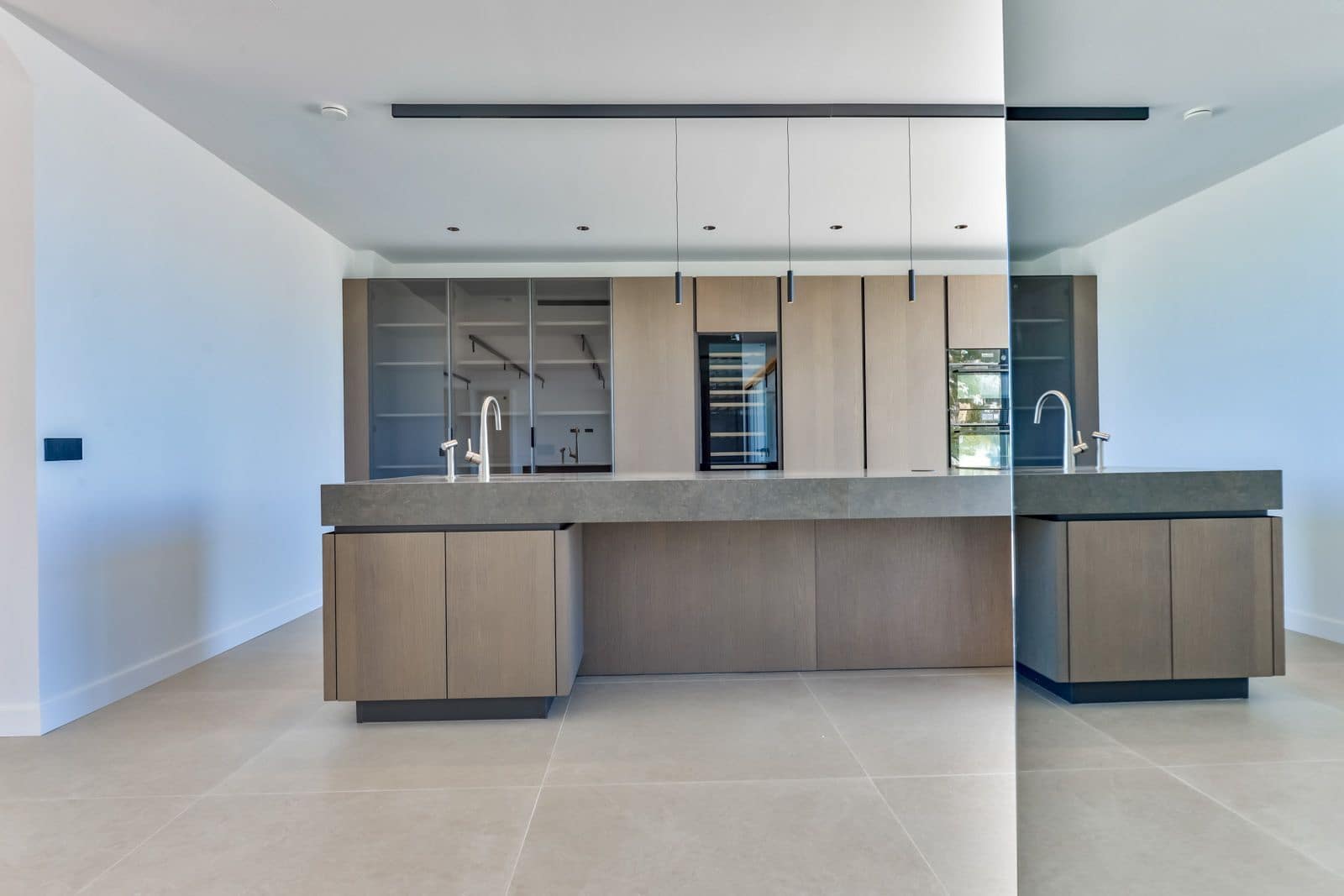 4 bedroom Villa for sale in Altea with pool garage - € 2,690,000 (Ref: 9840819)