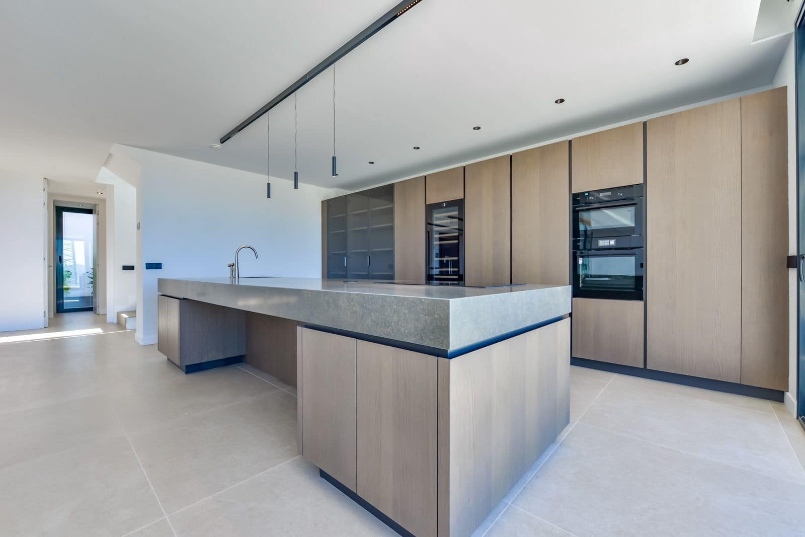 4 bedroom Villa for sale in Altea with pool garage - € 2,690,000 (Ref: 9840819)