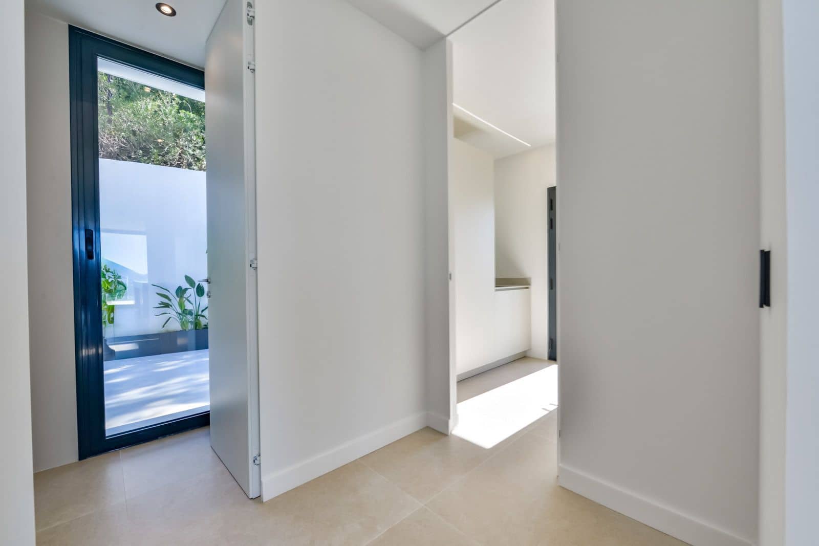 4 bedroom Villa for sale in Altea with pool garage - € 2,690,000 (Ref: 9840819)