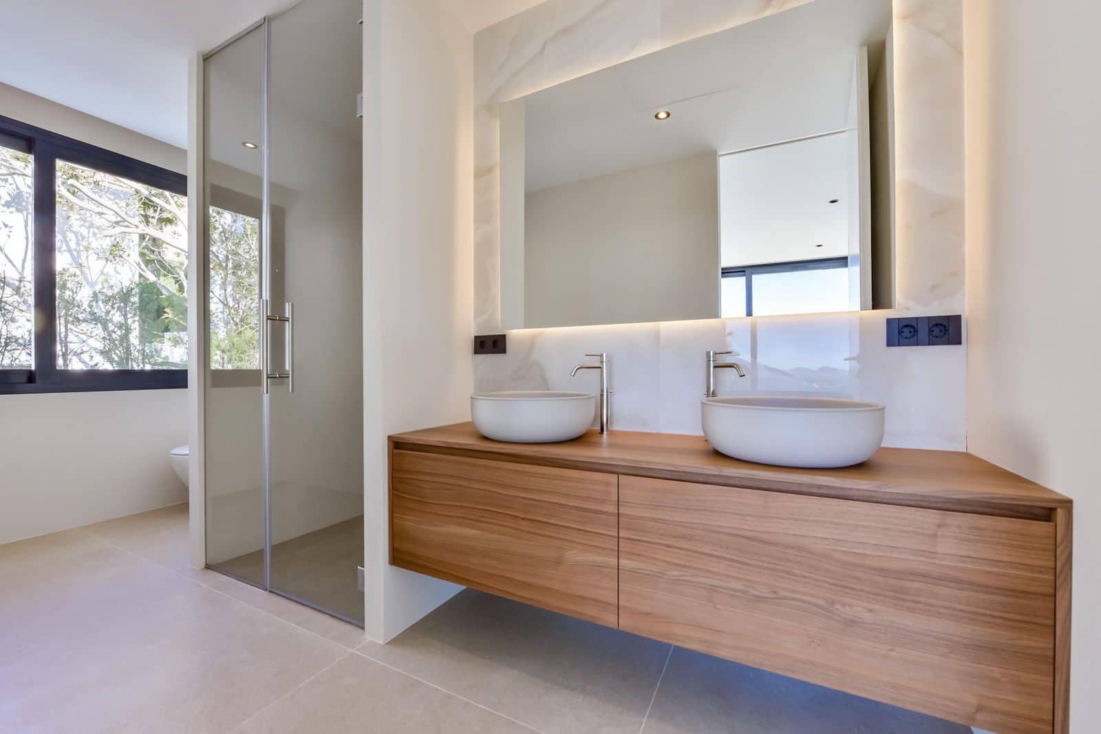 4 bedroom Villa for sale in Altea with pool garage - € 2,690,000 (Ref: 9840819)