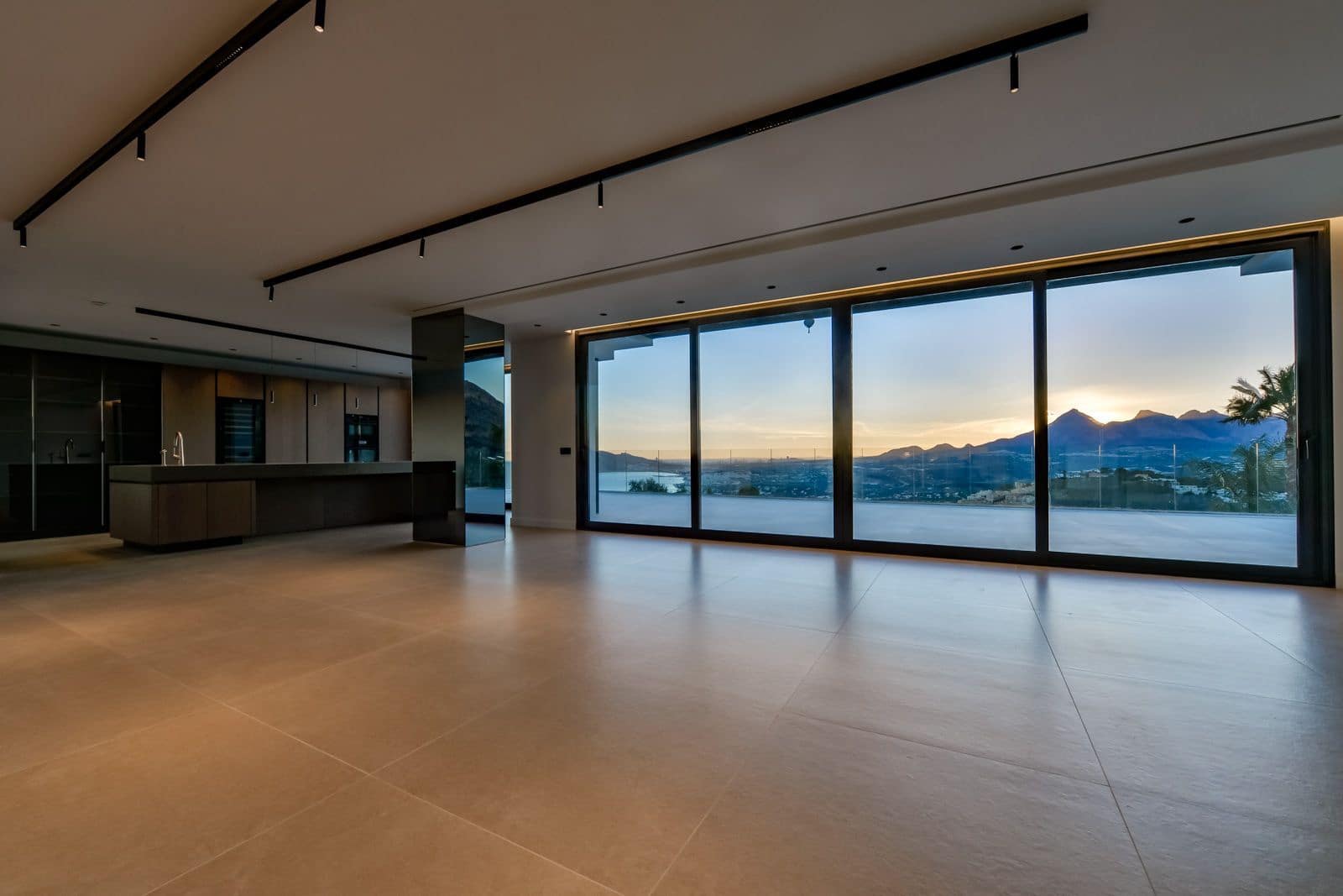 4 bedroom Villa for sale in Altea with pool garage - € 2,690,000 (Ref: 9840819)