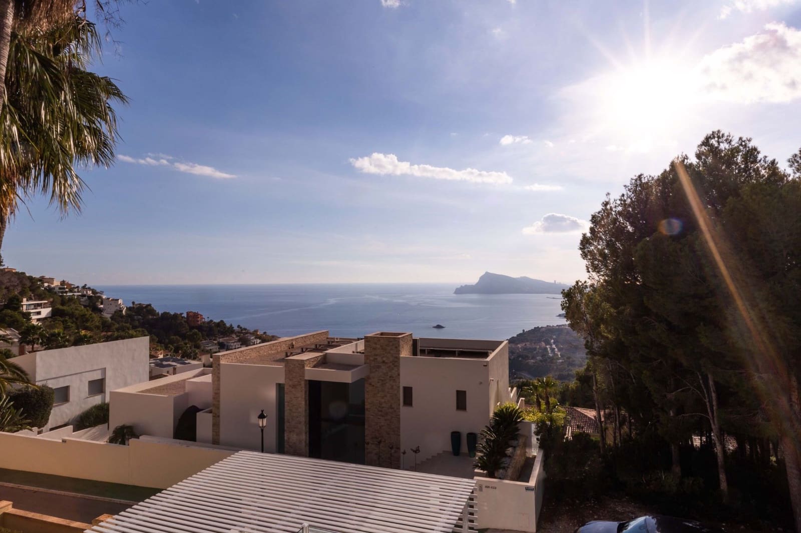 3 bedroom Villa for sale in Altea with pool garage - € 1,650,000 (Ref: 9840820)
