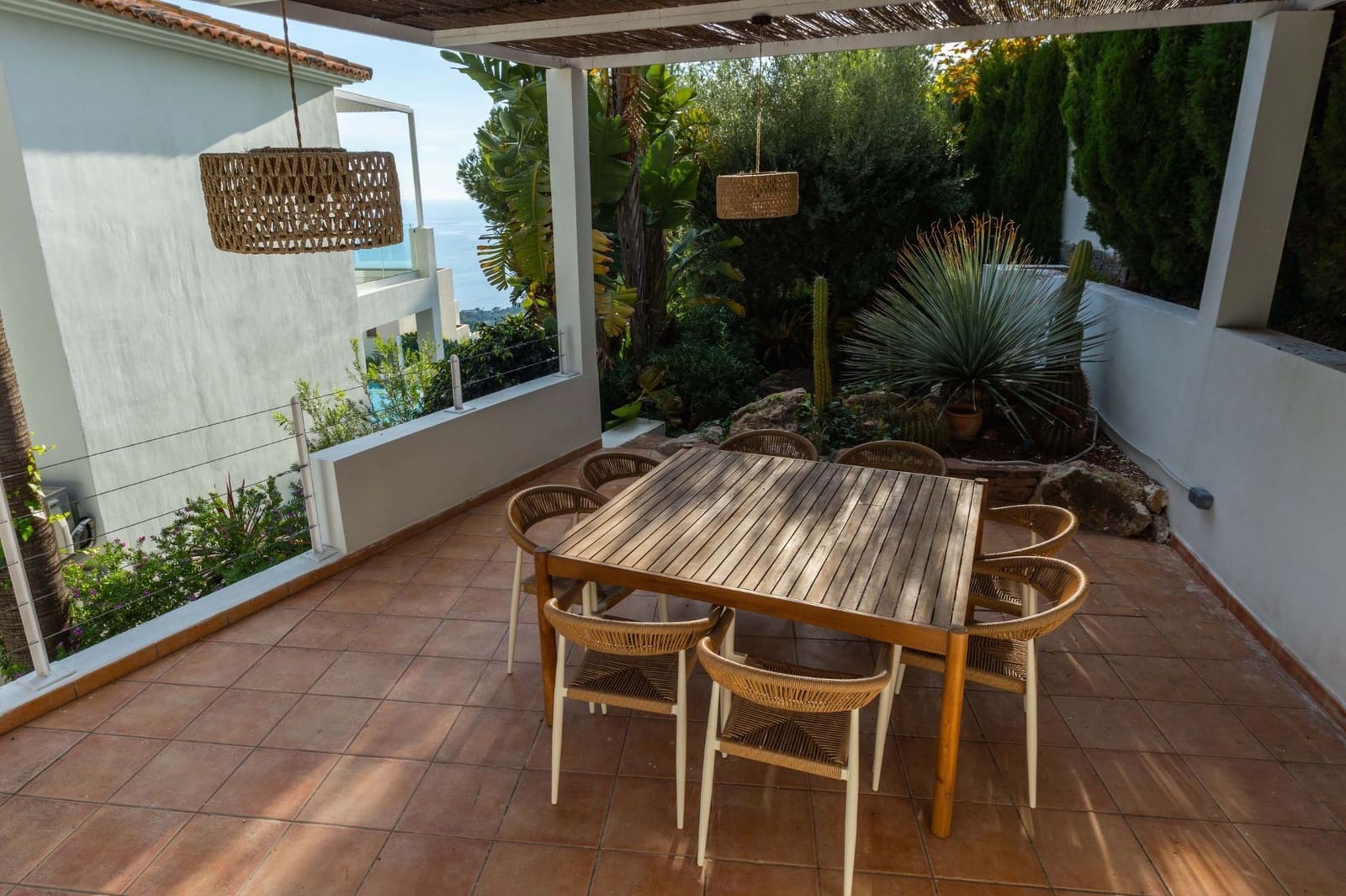 3 bedroom Villa for sale in Altea with pool garage - € 1,650,000 (Ref: 9840820)